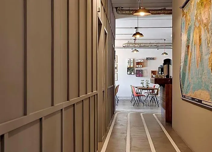 Underdog Hotel